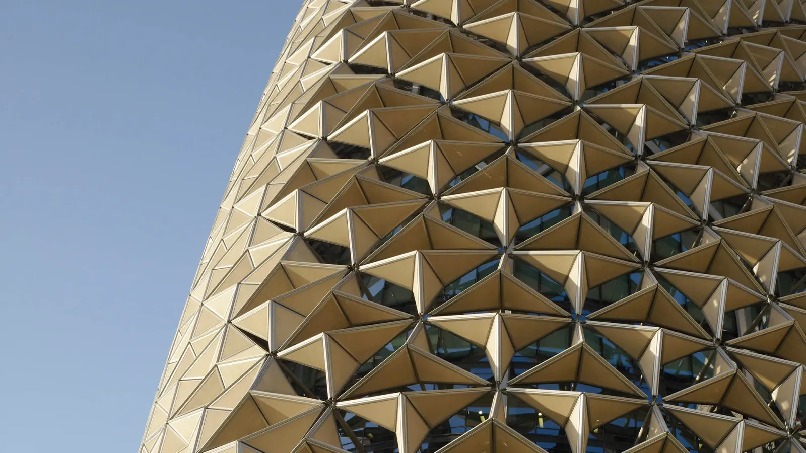 Al Bahr Towers: project gallery image 2