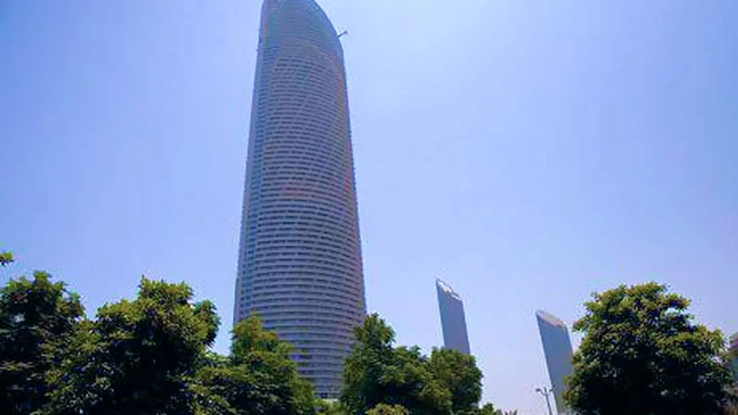 Landmark tower: project gallery image 8